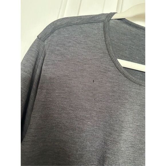 Uniqlo heattech men’s gray crewneck T-shirt size large - Picture 6 of 10